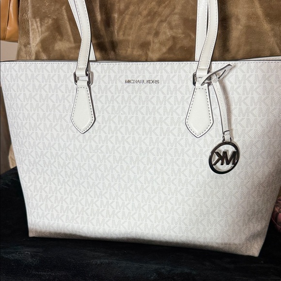NWT Large Michael Kors White Monogram Computer Tote - Picture 1 of 6